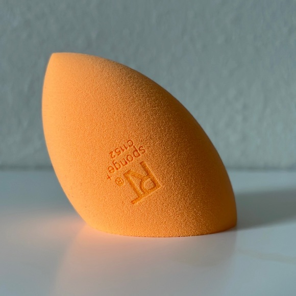 $5💃 REAL TECHNIQUES Miracle Complexion Sponge - Picture 1 of 2
